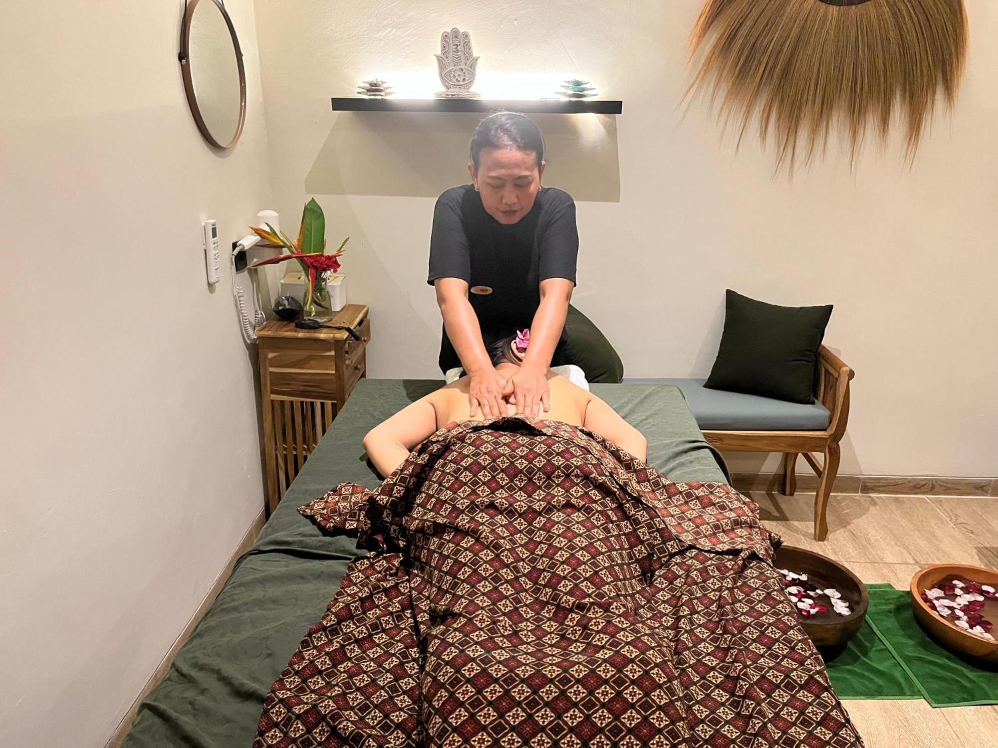 Abian Klumpu Villa & Spa サヌール 外观 照片